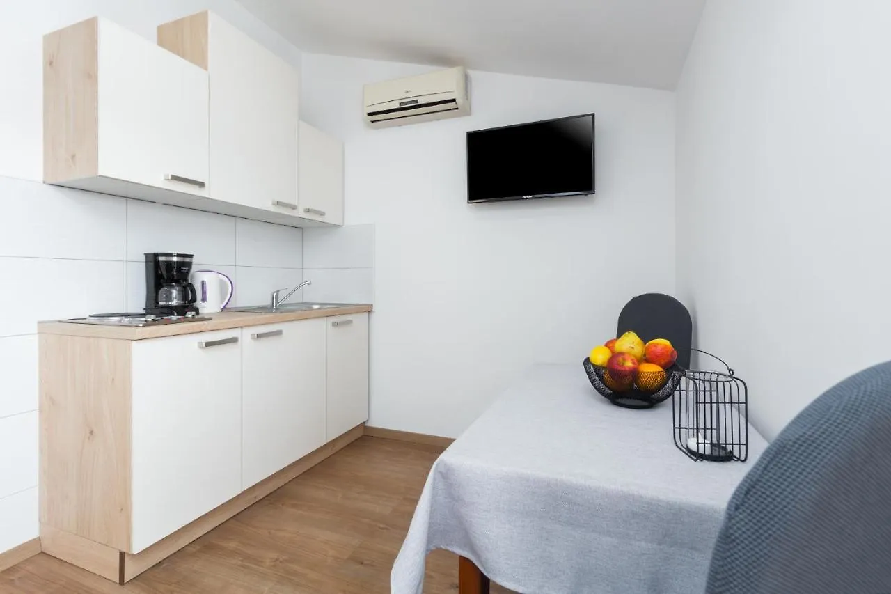 Apartments Emil Pula Croatia